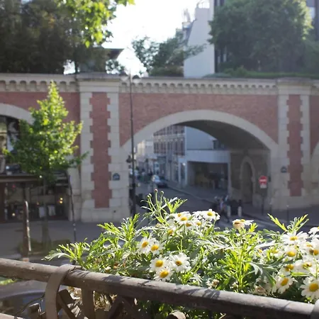 Superb Near Gare De Lyon *